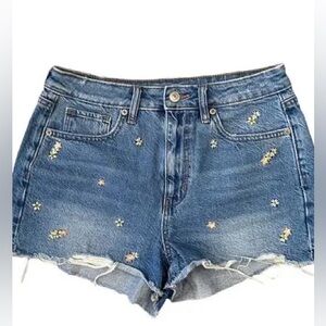American eagle Jean shorts with flowers, size 4 (teens), style- mom short